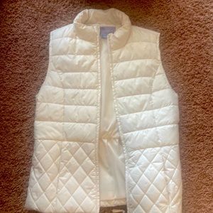 Laura Scott cream puffer jacket. Size medium like new